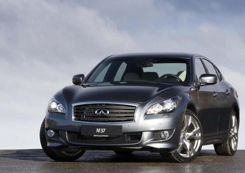 Infiniti M (2010-14) (6)