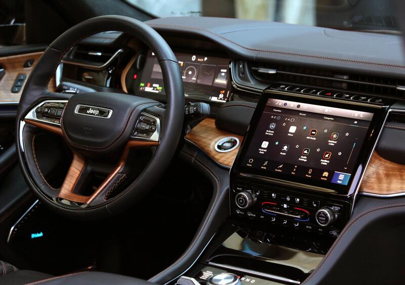 Jeep Grand Cherokee (17)