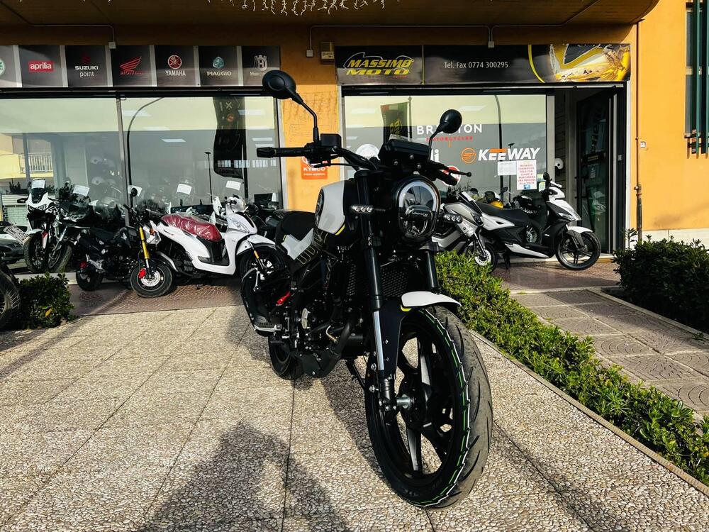 Benelli Leoncino 125 (2022 - 25) (7)