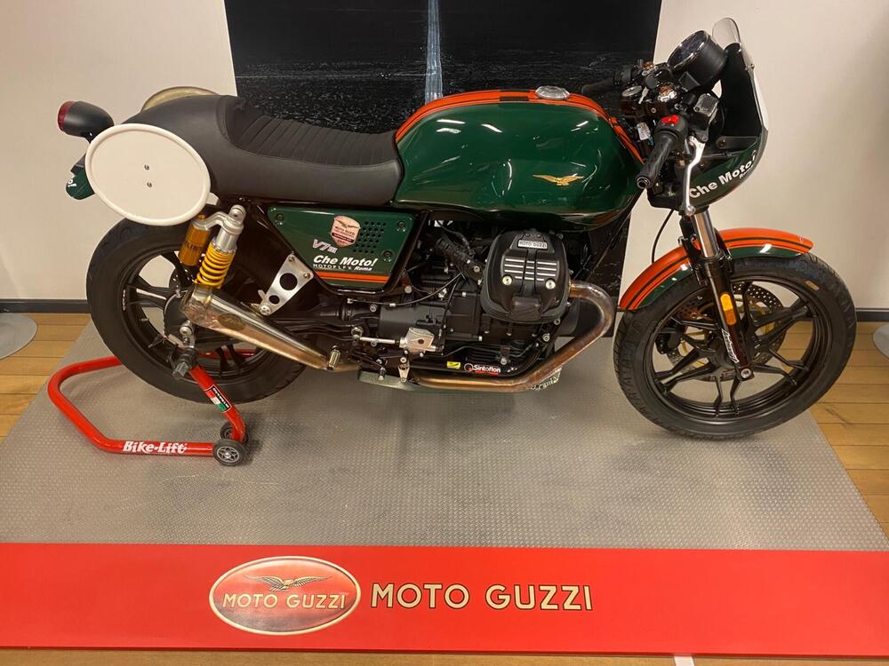 Moto Guzzi V7 Stone (2021 - 24) (2)