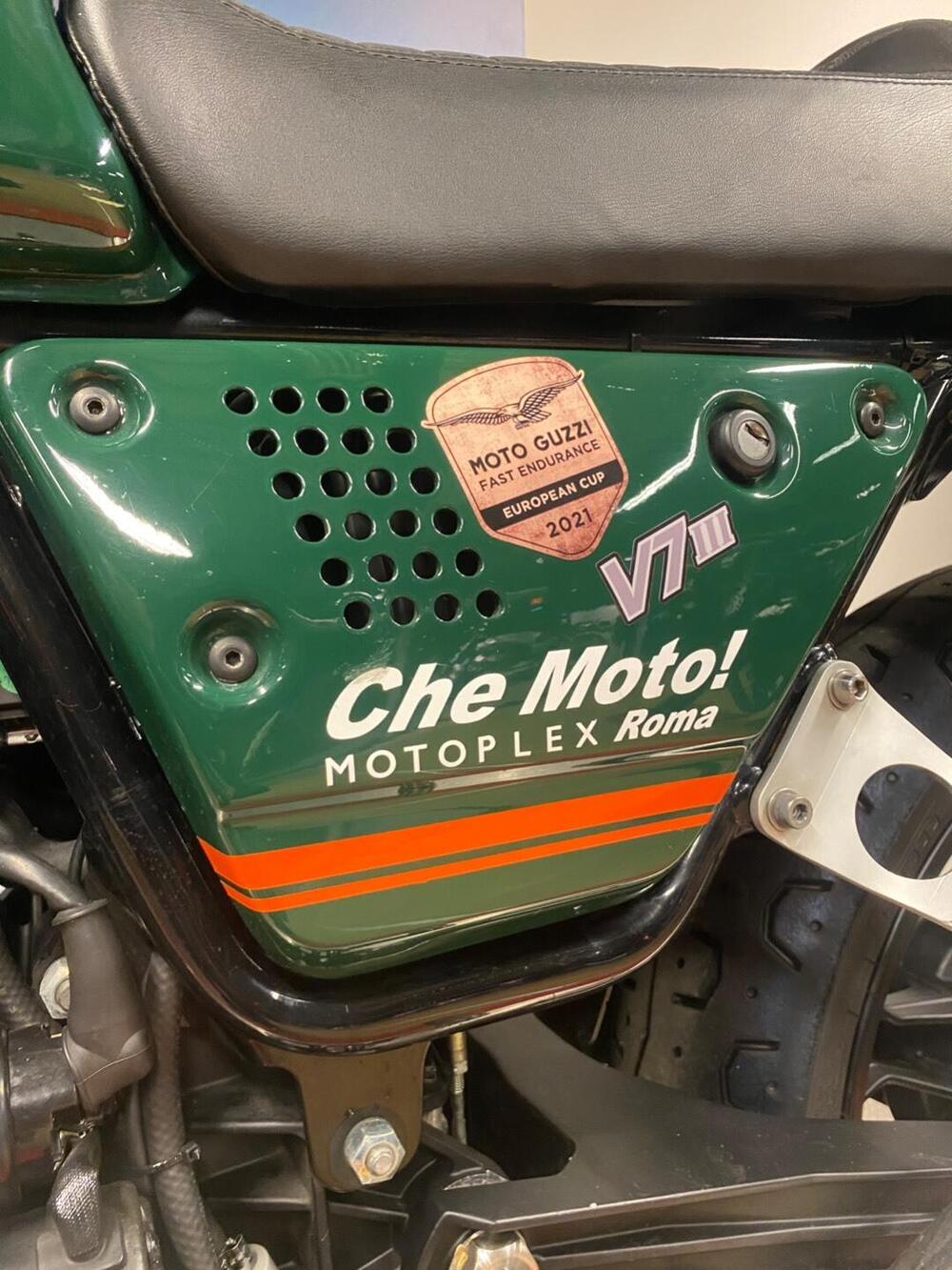 Moto Guzzi V7 Stone (2021 - 24) (7)