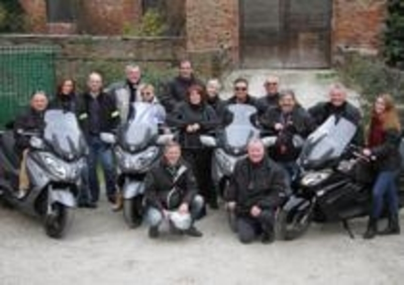 Foto di gruppo... con Burgman 650
