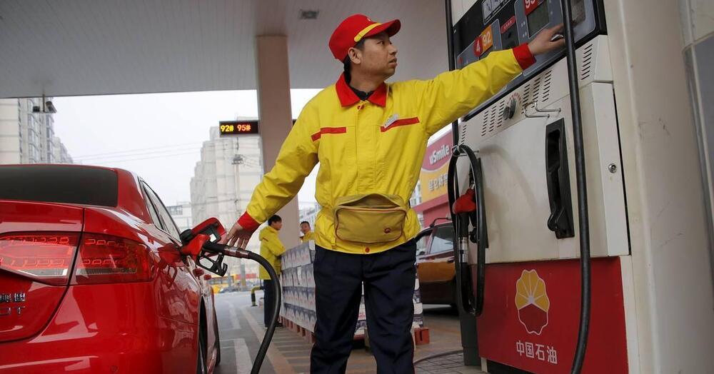 Come mai i prezzi di benzina e diesel sono schizzati anche in Cina?