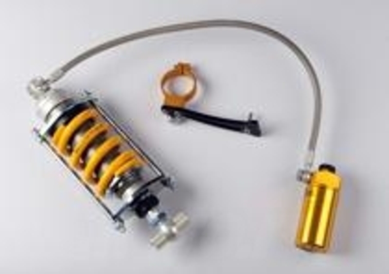 Ammortizzatore Ohlins con serbatoio separato e collegato mediante tubazione flessibile