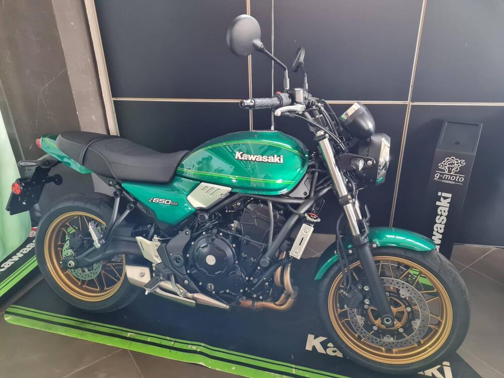 Kawasaki Z 900 RS (2026) (6)