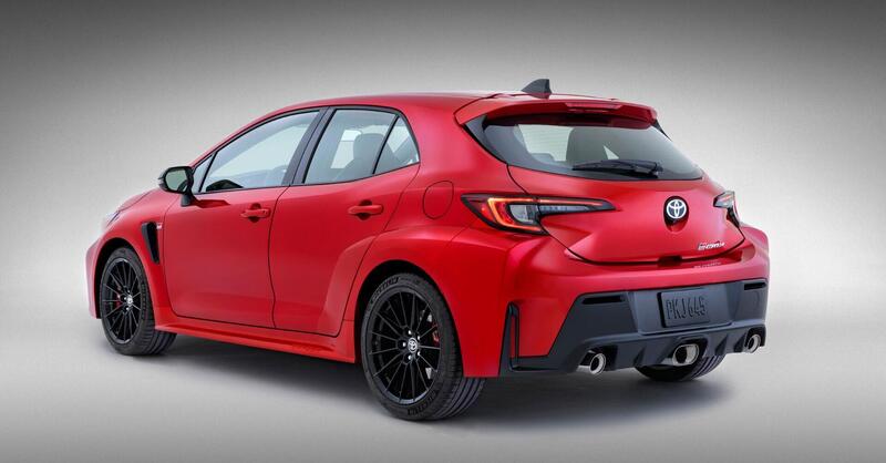 Toyota fa paura a Honda: arriva la hot hatch Corolla GR (vs Civic Type R)