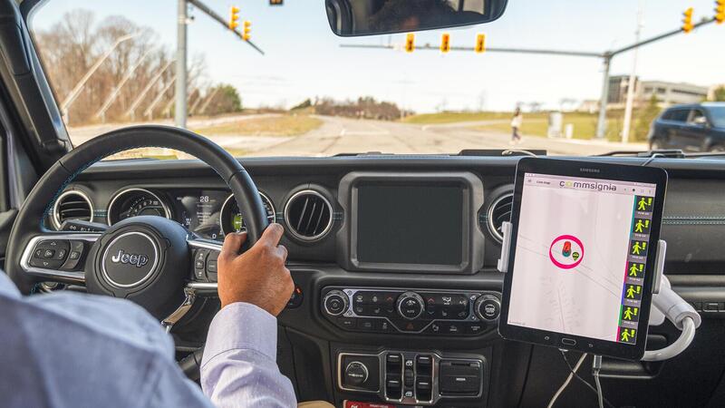 Jeep prova il 5G sulla Wrangler 4xe superconessa