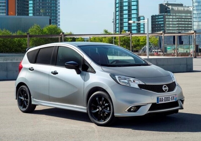 Nissan Note Black Edition, l&#039;eleganza del nero