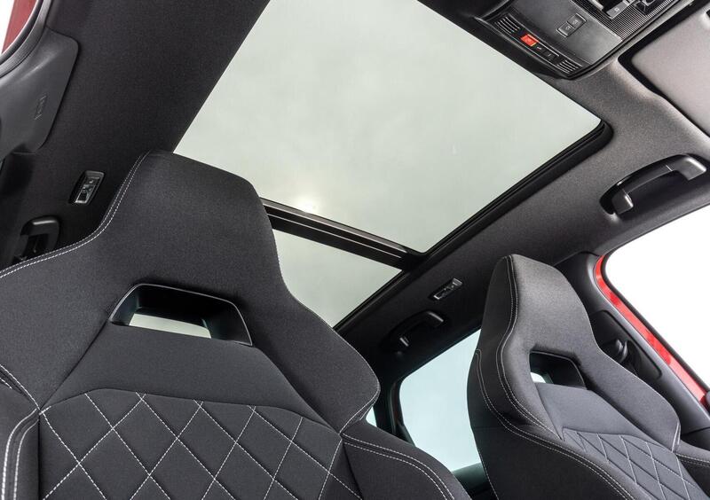 Skoda Karoq (2017-->>) (18)