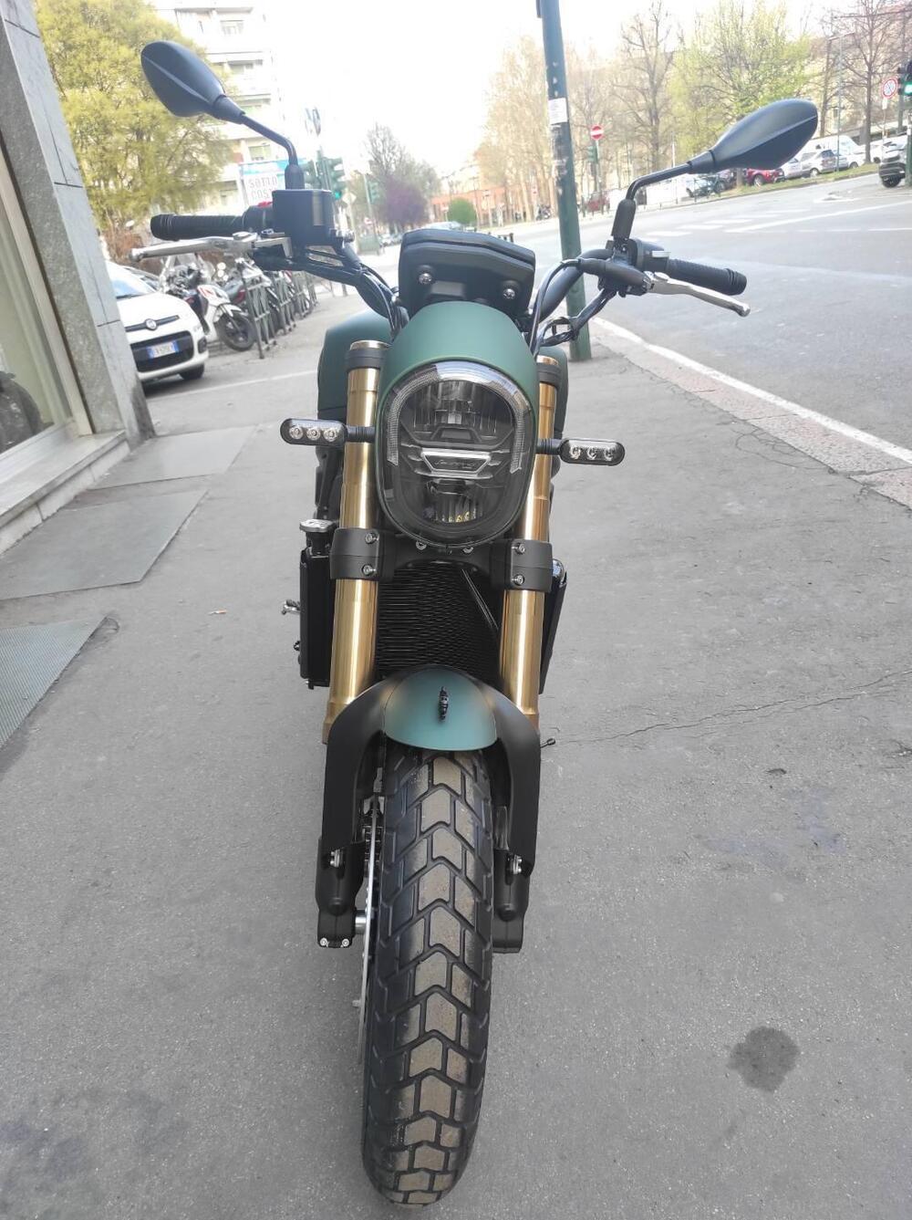 Benelli Leoncino 800 (2022 - 25) (5)