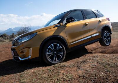 La Suzuki Vitara MY2022 diventa ibrida Full: sistema 140V in aiuto anche al cambio (6 marce)