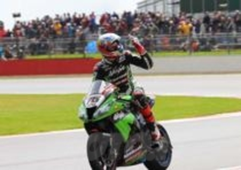 Loris Baz vincitore di gara 1 a Silverstone
