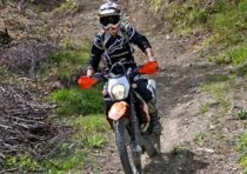 Marco Aurelio Fontana prova la KTM 690 Enduro R
