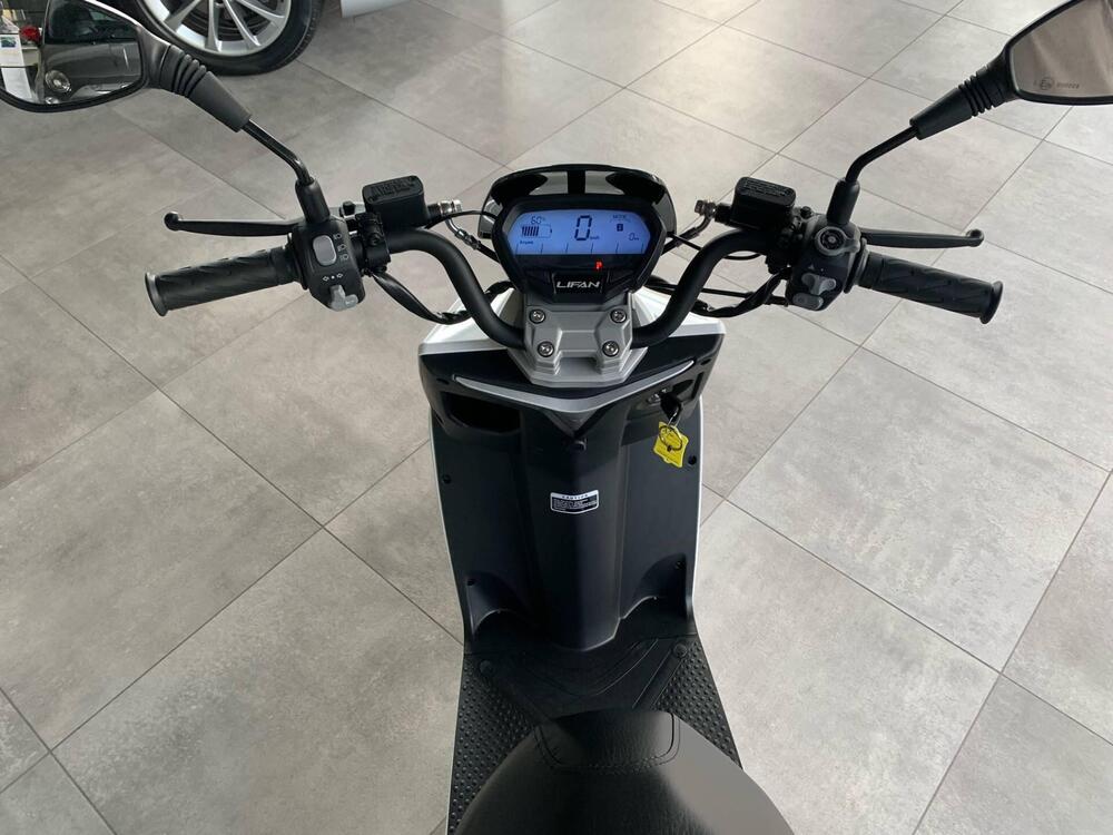 Lifan E3 (2018 - 25) (12)