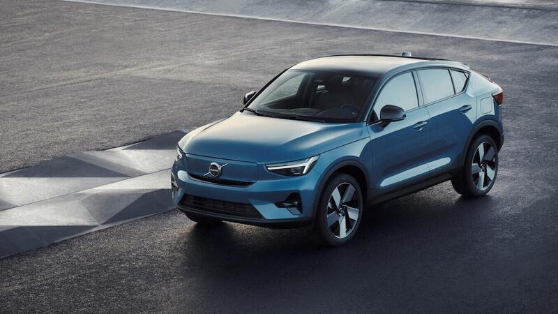 Volvo come Tesla: il software di bordo si aggiorna da solo (con i servizi Google)