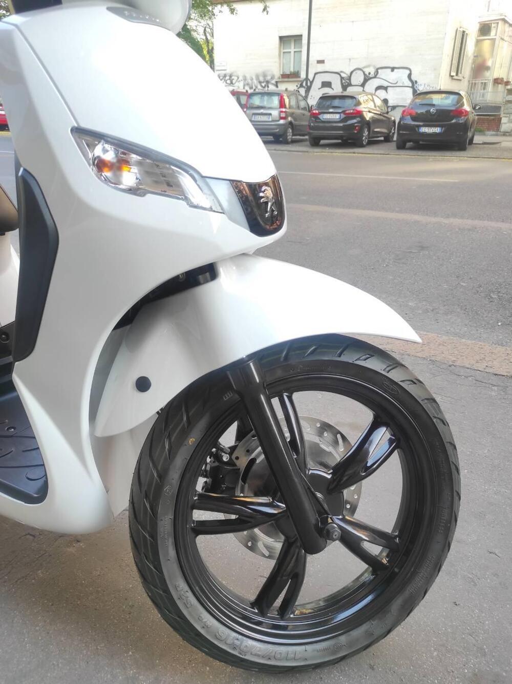 Peugeot Tweet 200 Active (2021 - 25) (14)