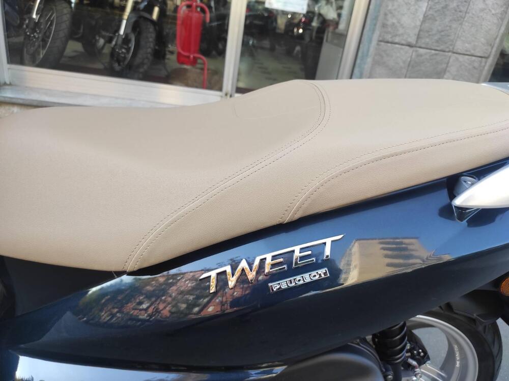 Peugeot Tweet 200 Active (2021 - 25) (16)