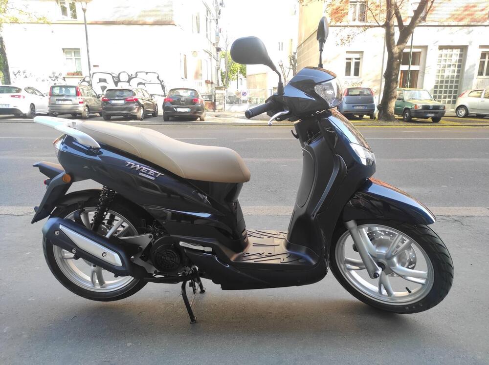 Peugeot Tweet 200 Active (2021 - 25) (2)