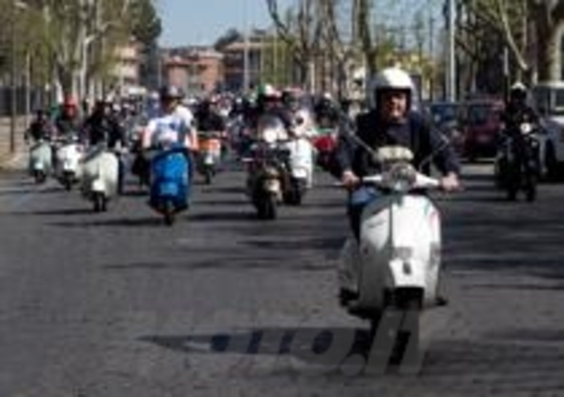 Parata Vespa, Roma 2011
