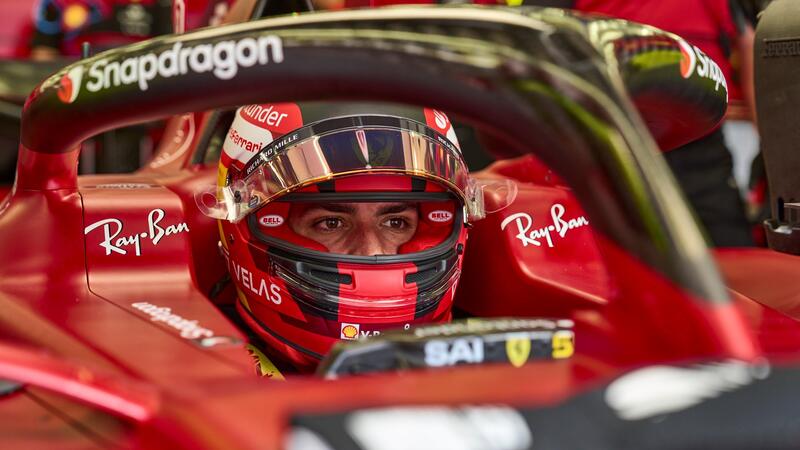 Formula 1: Carlos Sainz e la Ferrari rinnovano fino al 2024