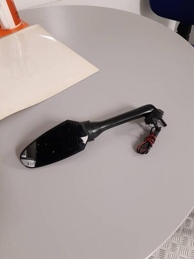 COPPIA SPECCHI SUZUKI Far