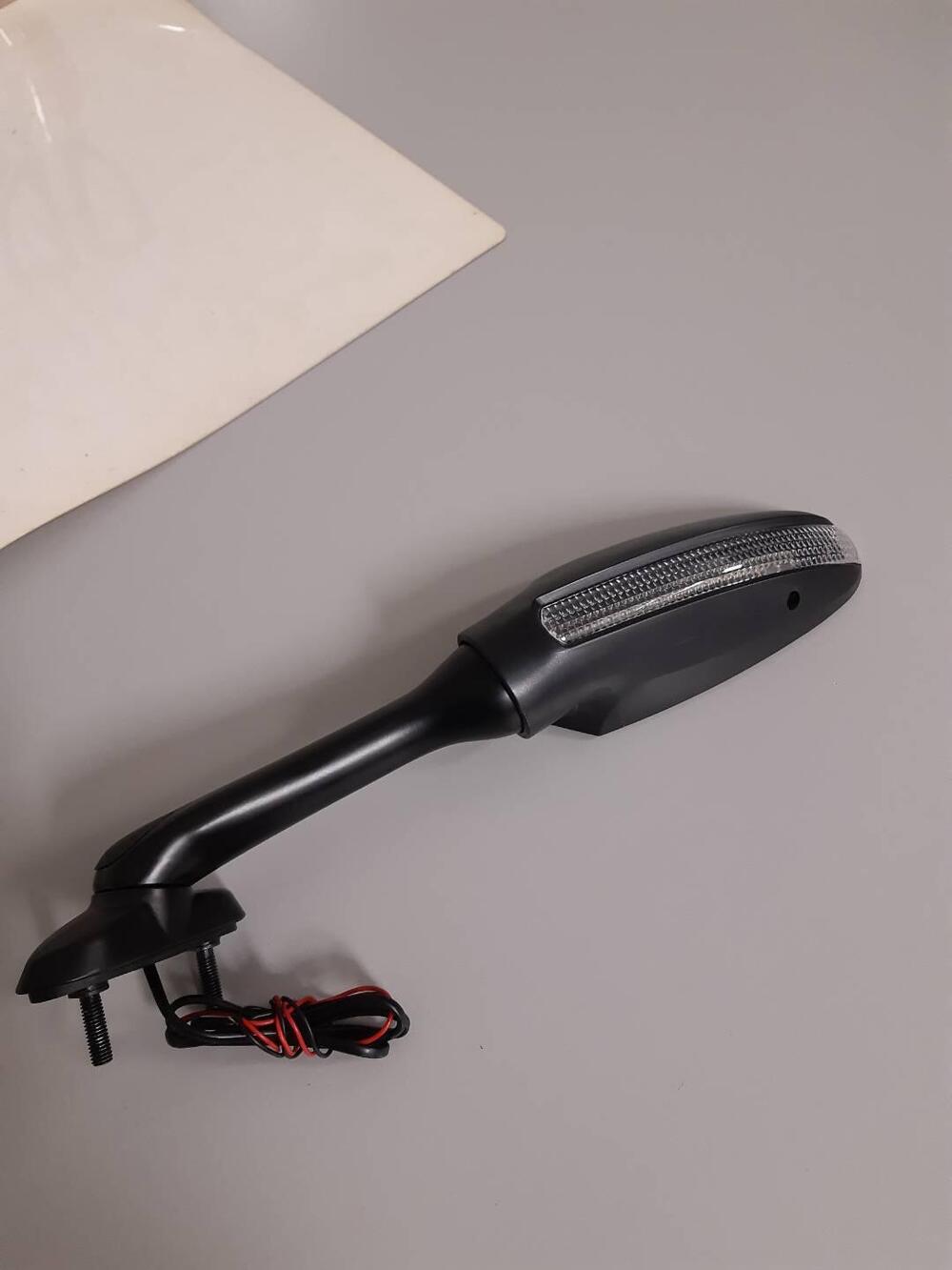 COPPIA SPECCHI SUZUKI Far (2)