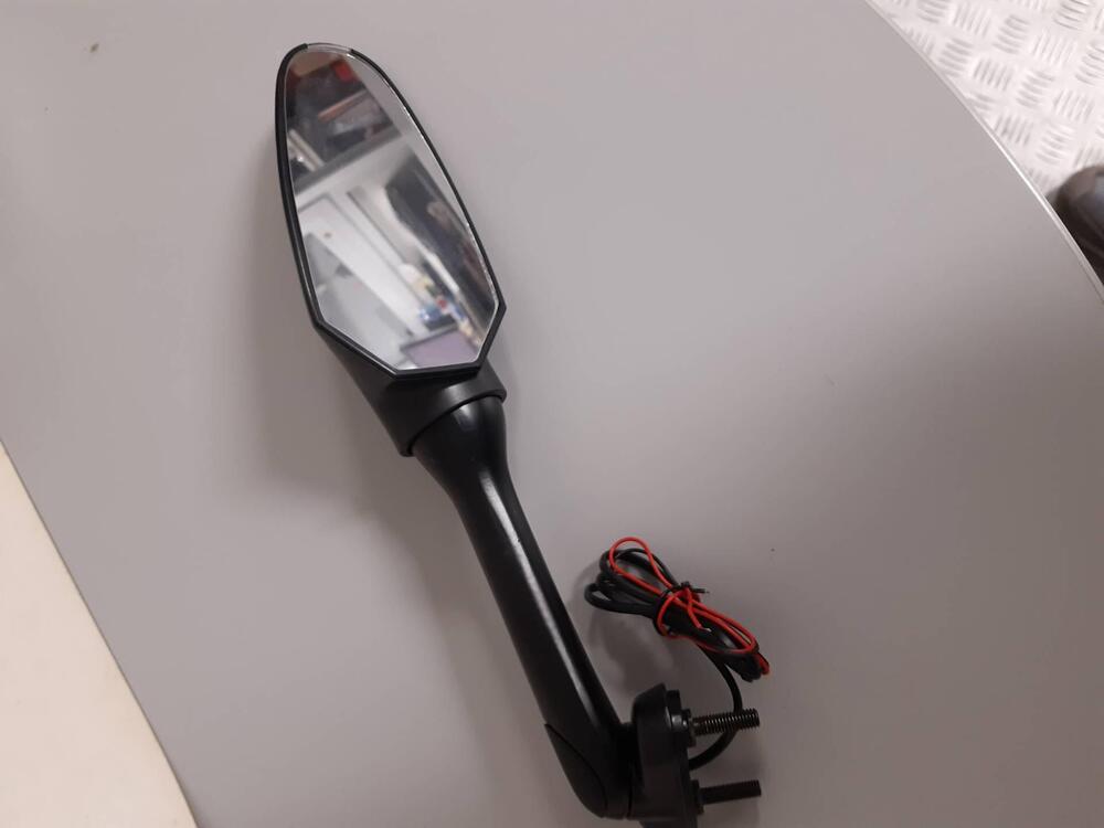 COPPIA SPECCHI SUZUKI Far (4)