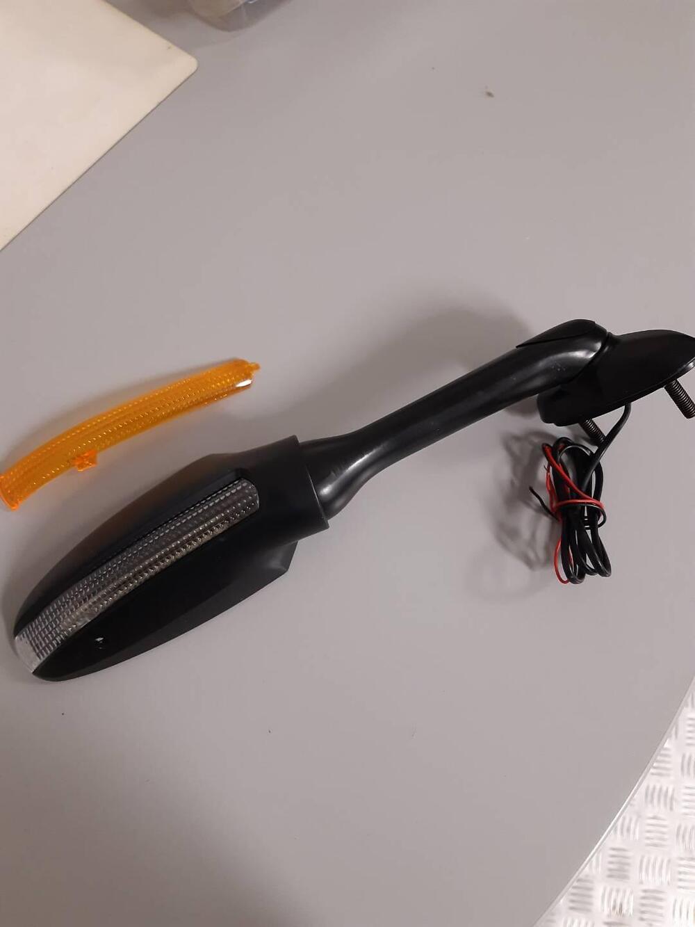 COPPIA SPECCHI SUZUKI Far (5)