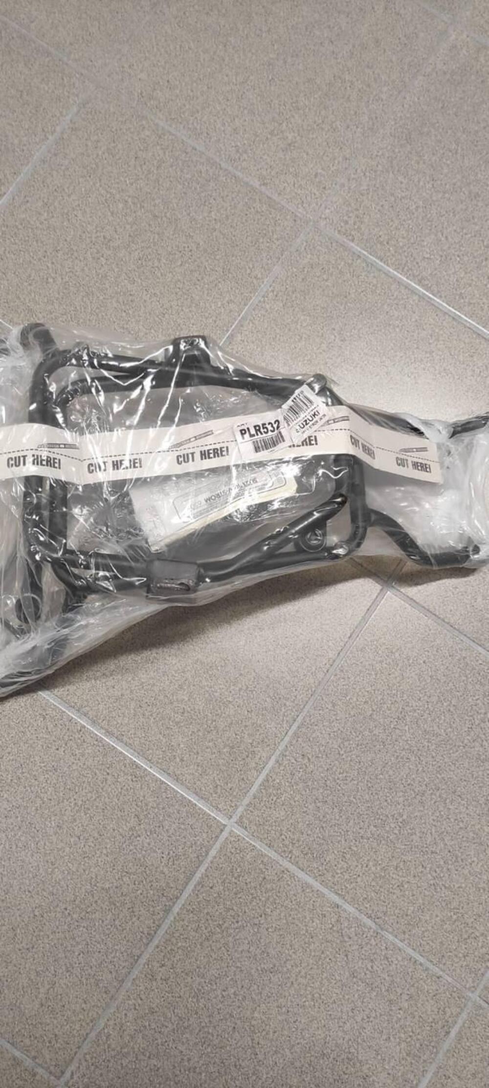 Givi PLR532 supporto bauli lat V-STROM 650 2004-11