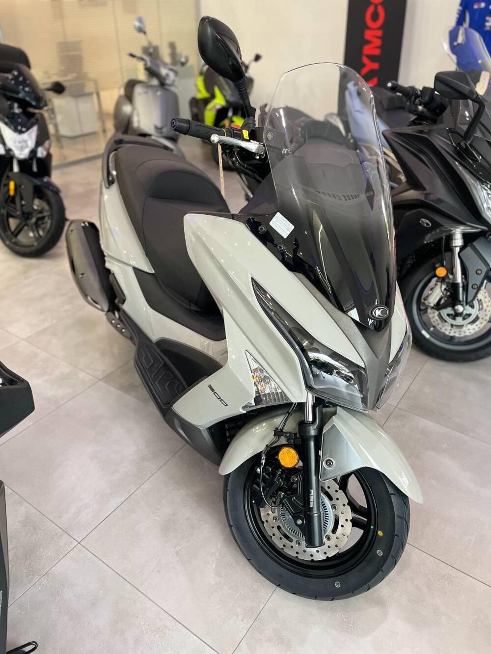 Kymco X-Town 300i (2021 - 24) (9)