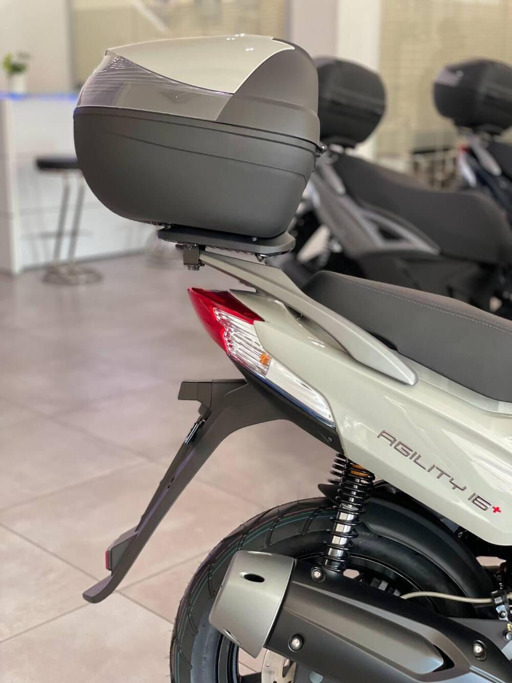 Kymco Agility 50 R16 + (2021 - 26) (7)