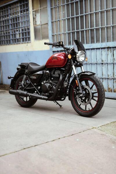 Royal Enfield Meteor 350 Fireball (2021 - 25) nuova