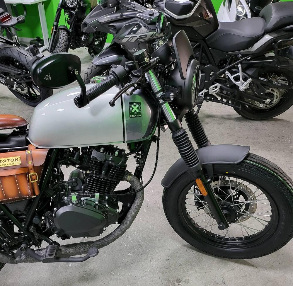 Brixton Motorcycles Rayburn 125 (2021 - 25) (2)