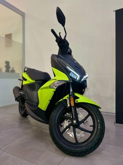 Kymco Super 8 50 R (2022 - 25) nuova