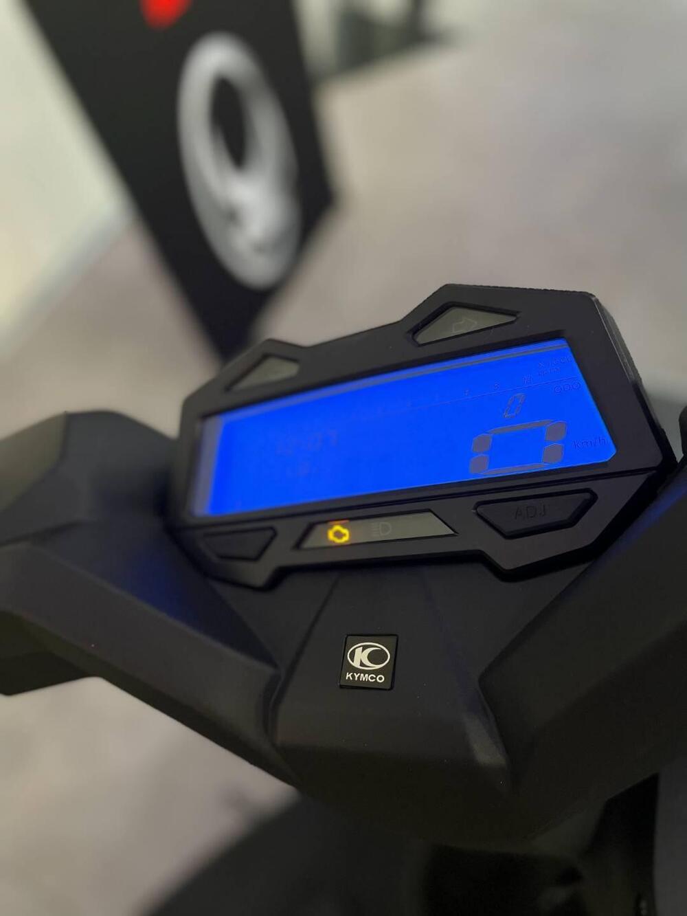 Kymco Super 8 50 R (2022 - 25) (8)