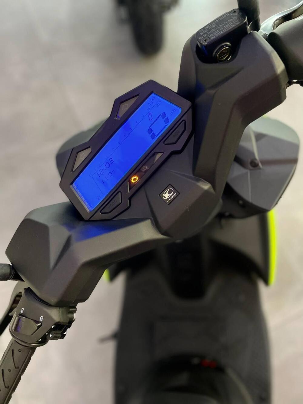 Kymco Super 8 50 R (2022 - 25) (4)