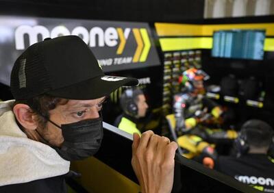 MotoGP 2022. GP del Portogallo, il ritorno di Valentino Rossi nei box della MotoGP [VIDEO]