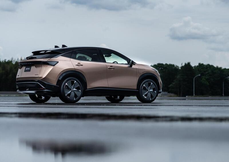 Nissan Ariya (2022-->>) (10)