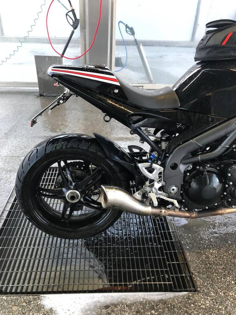 Triumph Speed Triple 1050 (2005 - 11) (4)