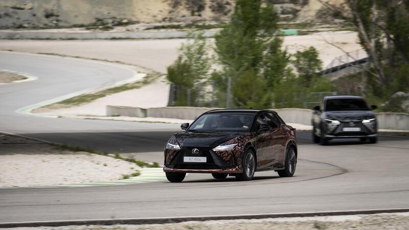 Lexus RZ | Elettrica (+400KM) con sterzo digitale e tetto a cristalli liquidi [VIDEO]