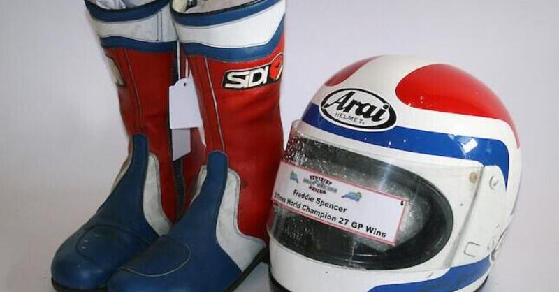 Memorabilia all'asta da Bonhams: venduta la collezione Phil Morris Road Racing Museum