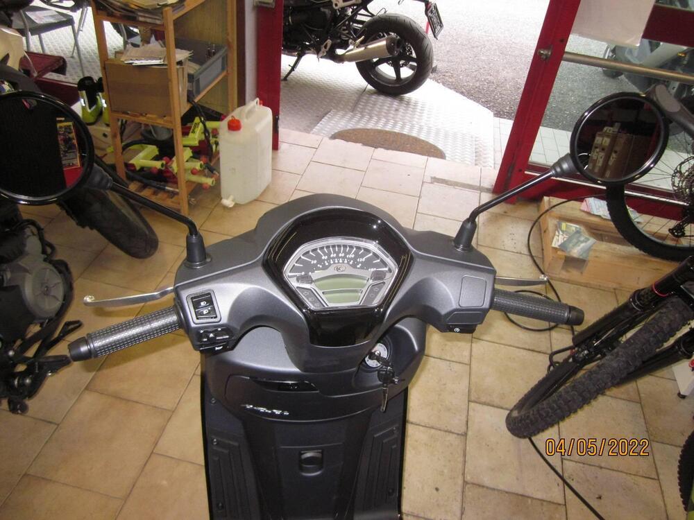 Kymco Like 125 Sport (2021 - 25) (3)