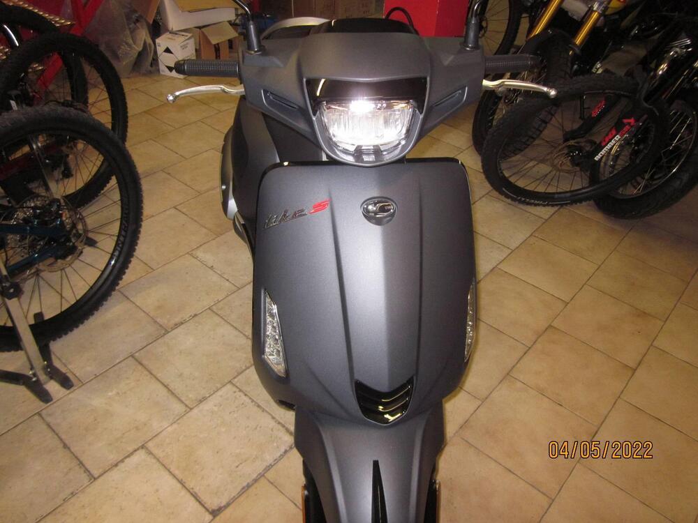 Kymco Like 125 Sport (2021 - 25) (4)