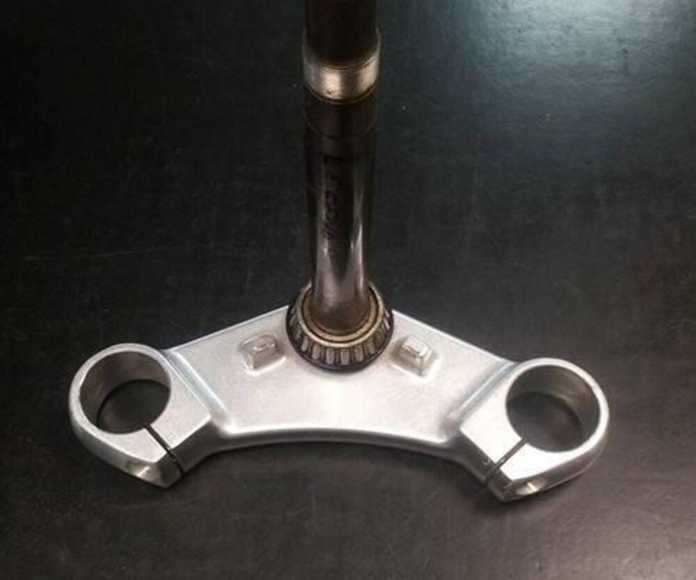 Piastra fork inferiore Triumph