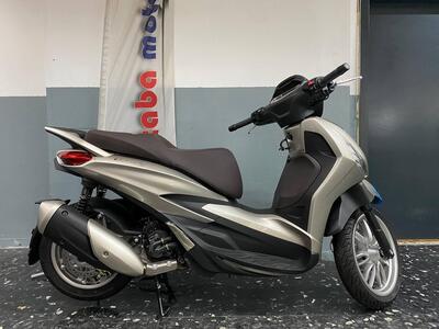 Piaggio Beverly 300 Hpe (2021) nuova