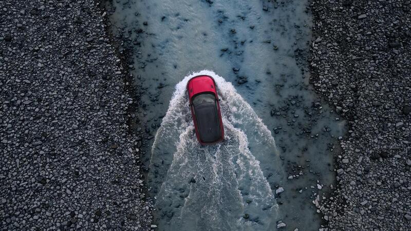 Nuova Range Rover Sport 2023: ecco com&#039;&egrave; dal vivo secondo # NEBU [VIDEO]