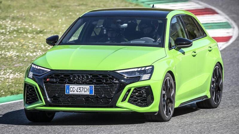 Audi RS3 2022: al Mugello con le Pirelli PZero Trofeo R [VIDEO]