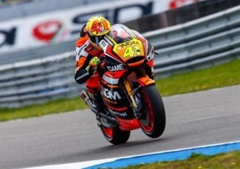 MotoGP. Aleix Espargaro conclude in testa le libere del gioved&igrave; ad Assen