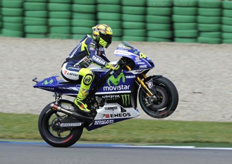 GP di Assen. Rossi in testa alle libere del venerd&igrave; mattina