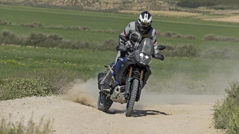 Yamaha T&eacute;n&eacute;r&eacute; 700 World Raid TEST 2022: l&#039;abbiamo guidata con Alessandro Botturi! [VIDEO]